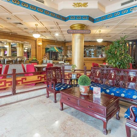 Oyo 821 Hotel Dinasti Makassar Eksteriør bilde
