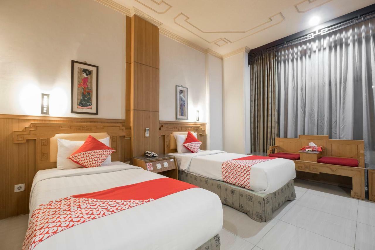 Oyo 821 Hotel Dinasti Makassar Eksteriør bilde