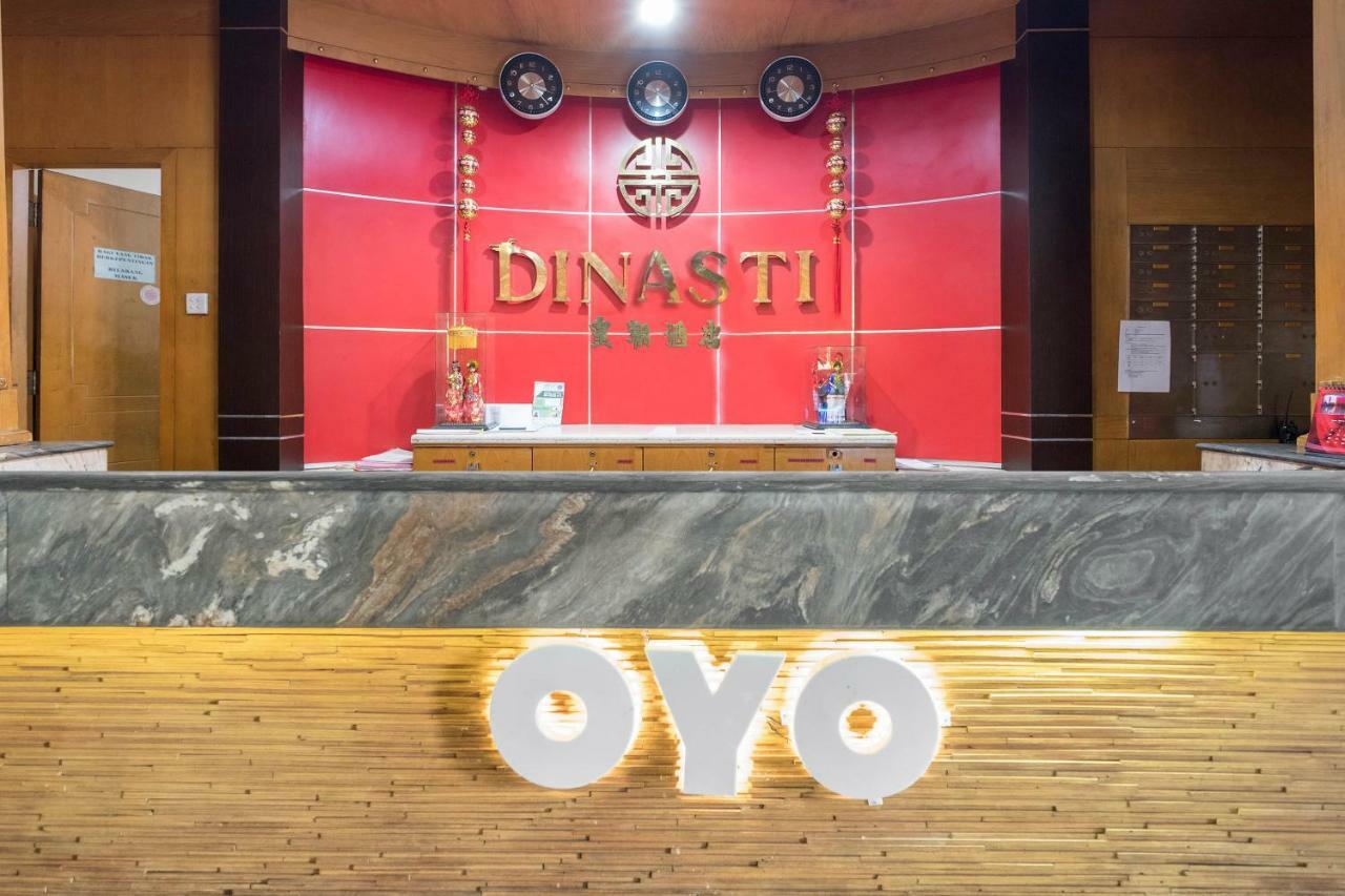 Oyo 821 Hotel Dinasti Makassar Eksteriør bilde