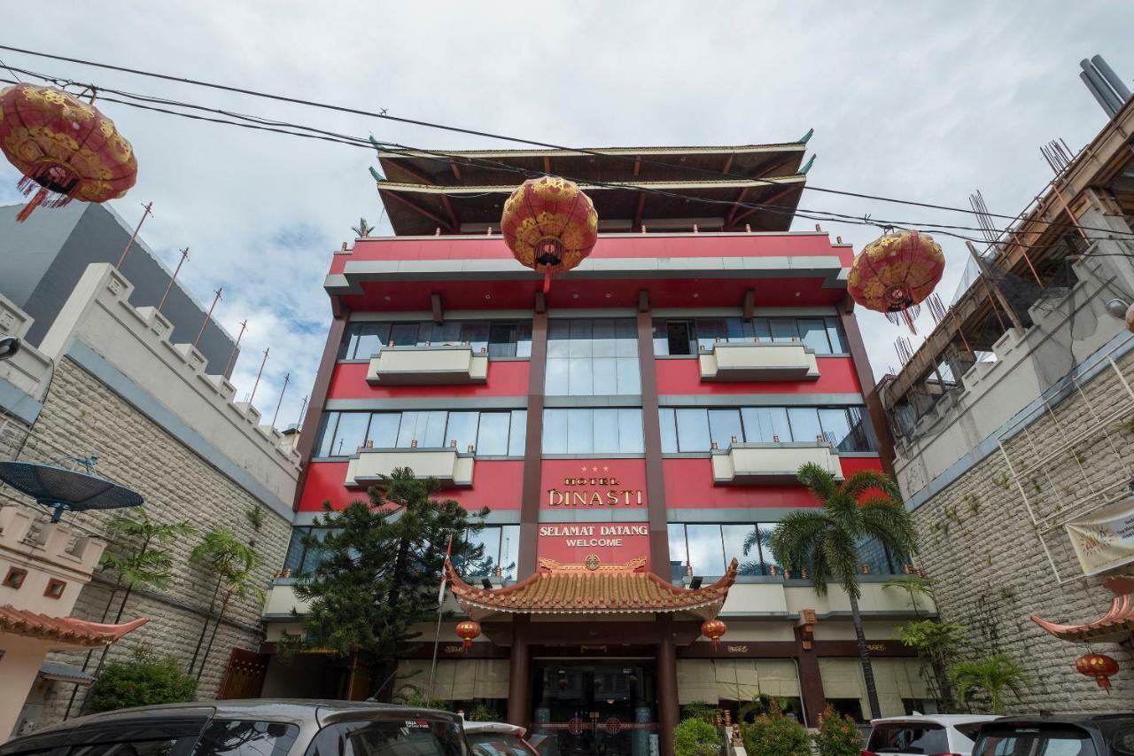 Oyo 821 Hotel Dinasti Makassar Eksteriør bilde
